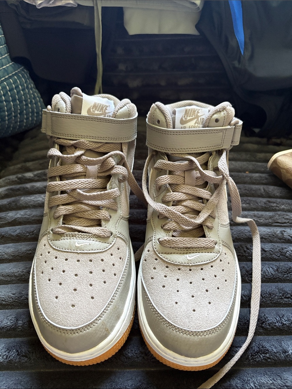 Nike YOUTH size Top Sneakers in Light Tan and Gum Sole